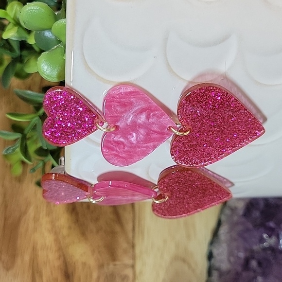 Sparkle Hearts Chain Drop Earrings - Picture 5 of 7